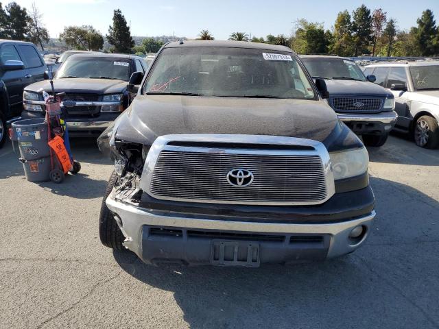 5TFEM5F1XCX050357 - 2012 TOYOTA TUNDRA CREWMAX SR5 BLACK photo 5