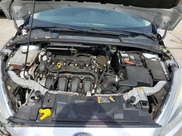 1FADP3K21GL272102 - 2016 FORD FOCUS SE SILVER photo 11