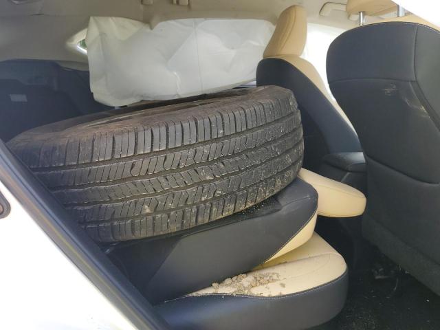 JTJYARBZ6J2088894 - 2018 LEXUS NX 300 BASE Weiß Foto 11