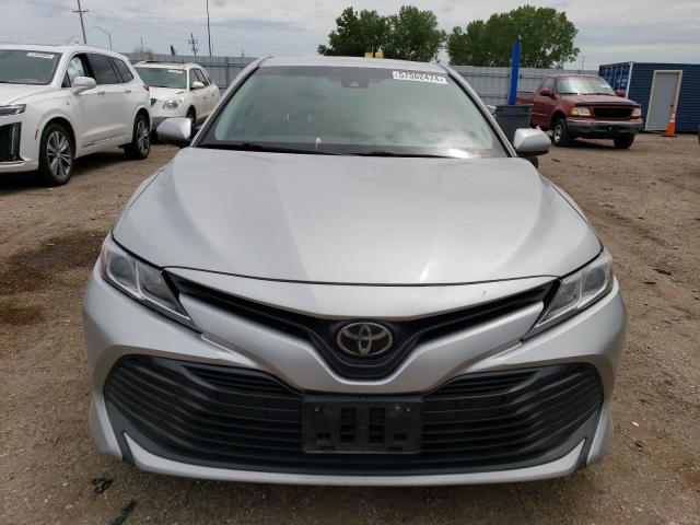 4T1B11HK4KU707921 - 2019 TOYOTA CAMRY L SILVER photo 5