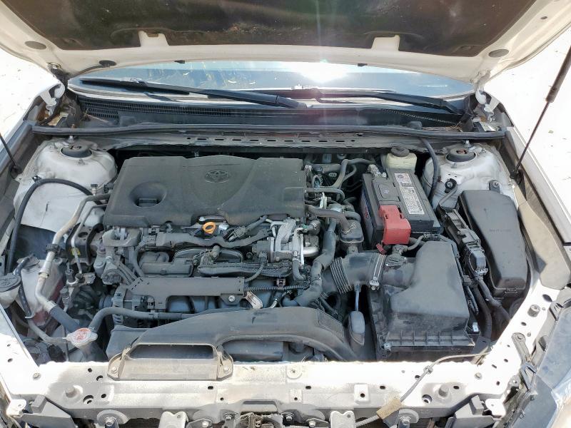 4T1B11HK4JU548932 - 2018 TOYOTA CAMRY L WHITE photo 11
