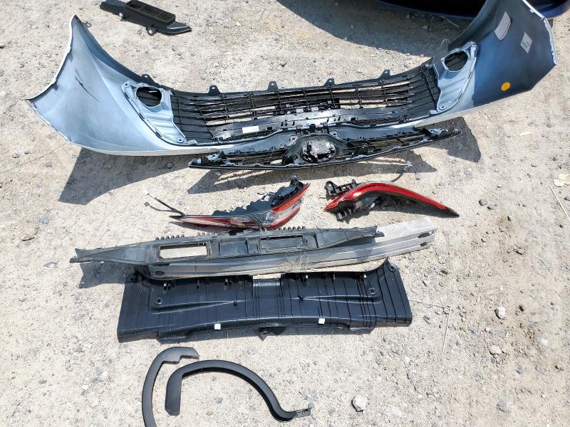 4T1B11HK4JU548932 - 2018 TOYOTA CAMRY L WHITE photo 12