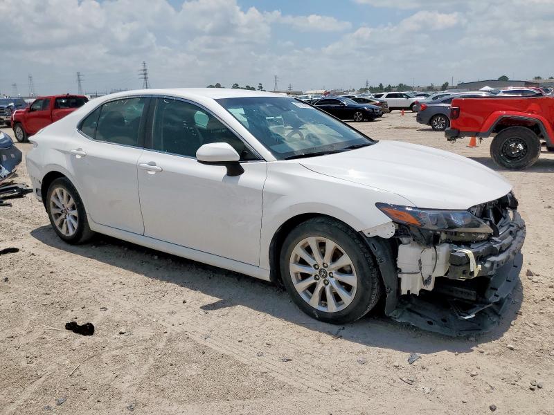 4T1B11HK4JU548932 - 2018 TOYOTA CAMRY L WHITE photo 4