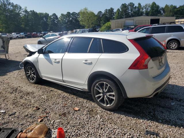 YV440MWK4H1040313 - 2017 VOLVO V60 CROSS PREMIER WHITE photo 2