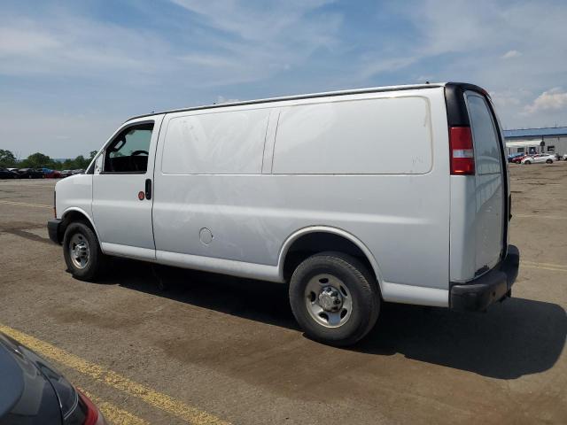 1GCWGAFFXG1340090 - 2016 CHEVROLET EXPRESS G2 WHITE photo 2