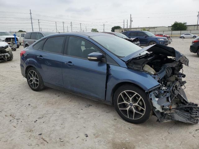 1FADP3H24JL302241 - 2018 FORD FOCUS SEL BLUE photo 4