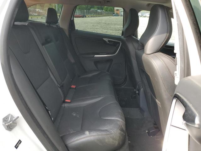 YV440MDR9H2076878 - 2017 VOLVO XC60 T5 DYNAMIC თეთრი ფოტო 11