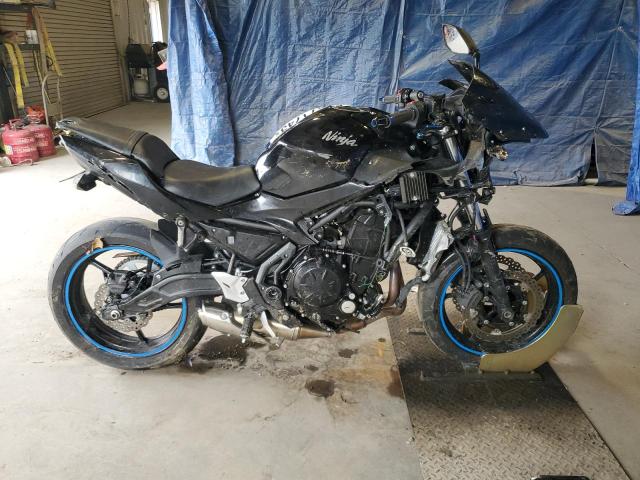 JKAEXEK10KDA32881 - 2019 KAWASAKI EX650 F BLACK photo 10