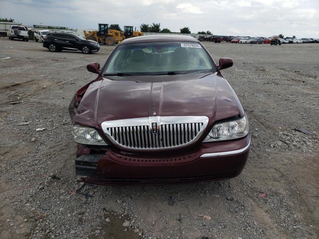 1LNHM81WX4Y650949 - 2004 LINCOLN TOWN CAR EXECUTIVE BURGUNDY photo 5