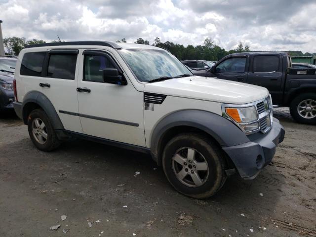 1D8GU28K07W563126 - 2007 DODGE NITRO SXT WHITE photo 4