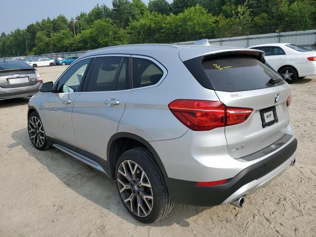 WBXJG7C01M5T88422 - 2021 BMW X1 SDRIVE28I SILVER photo 2