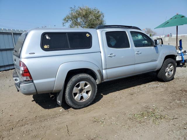 3TMLU4ENXBM075222 - 2011 TOYOTA TACOMA DOUBLE CAB SILVER photo 3