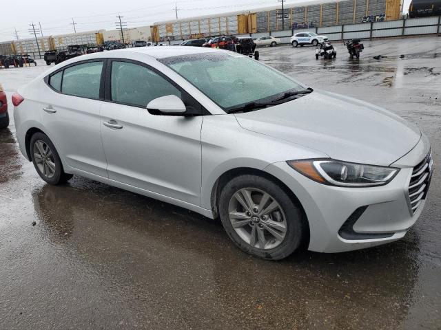 5NPD84LF5JH367059 - 2018 HYUNDAI ELANTRA SEL SILVER photo 4