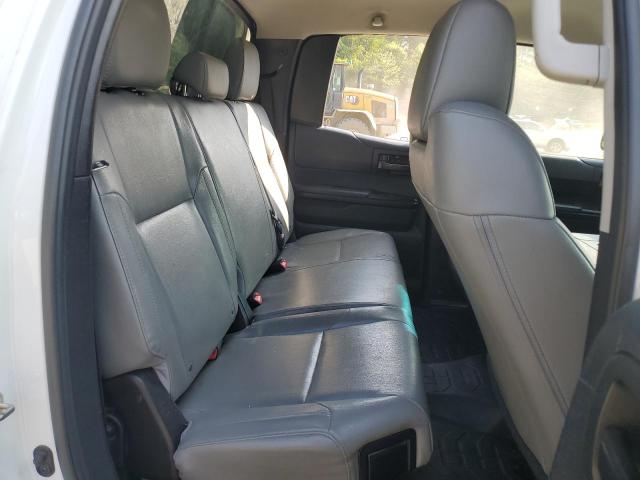 5TFUM5F12HX073795 - 2017 TOYOTA TUNDRA DOUBLE CAB SR/SR5 WHITE photo 10