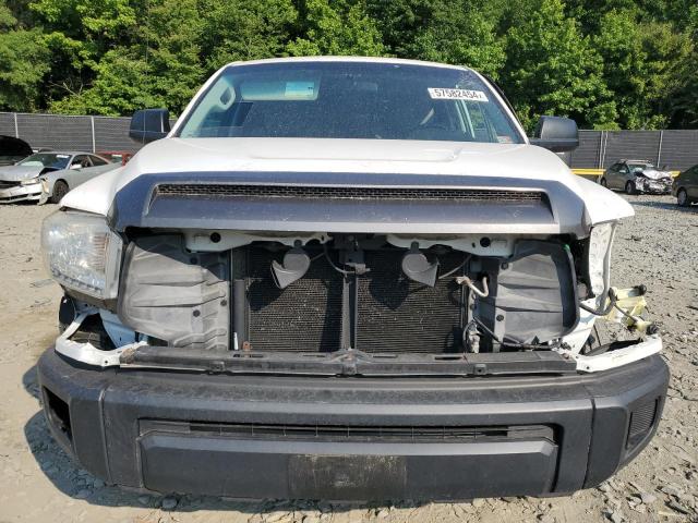 5TFUM5F12HX073795 - 2017 TOYOTA TUNDRA DOUBLE CAB SR/SR5 WHITE photo 5