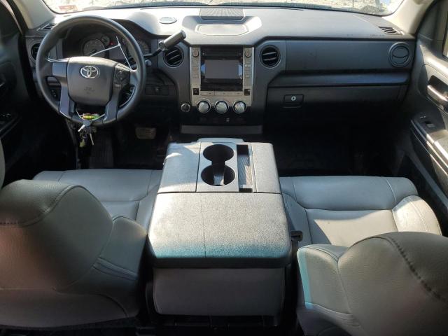 5TFUM5F12HX073795 - 2017 TOYOTA TUNDRA DOUBLE CAB SR/SR5 WHITE photo 8