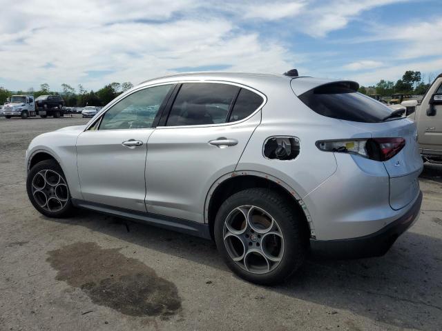 ZASFAKBN1J7B70623 - 2018 ALFA ROMEO STELVIO TI WHITE photo 2