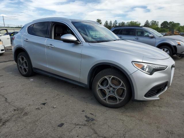 ZASFAKBN1J7B70623 - 2018 ALFA ROMEO STELVIO TI WHITE photo 4