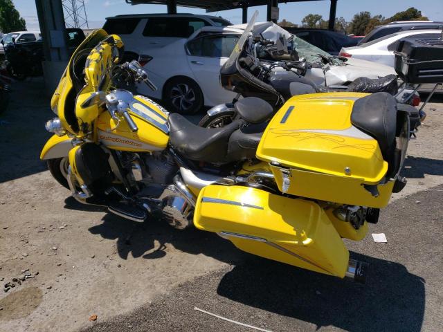 1HD1PKE325Y955579 - 2005 HARLEY-DAVIDSON FLHTCSE2 YELLOW photo 3