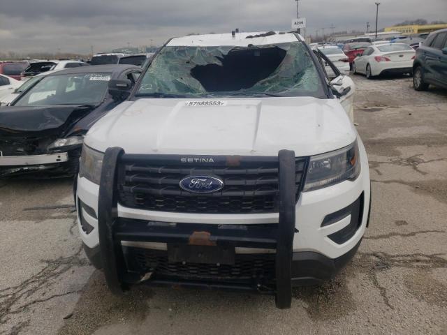 1FM5K8AR0HGD65496 - 2017 FORD EXPLORER POLICE INTERCEPTOR WHITE photo 5