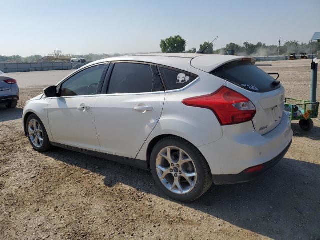 1FADP3N27DL131655 - 2013 FORD FOCUS TITANIUM WHITE photo 2