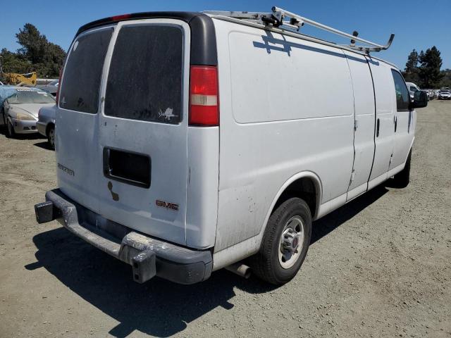 1GTGG29C881913517 - 2008 GMC SAVANA G2500 WHITE photo 3