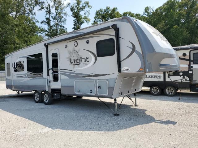 58TFX3524F2018477 - 2015 FIWH 5TH WHEEL TWO TONE photo 1