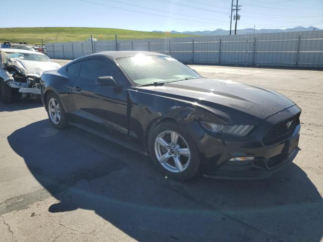 1FA6P8AM0F5379539 - 2015 FORD MUSTANG BLACK photo 4