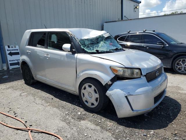 JTLKE50EX81050966 - 2008 TOYOTA SCION XB SILVER photo 4
