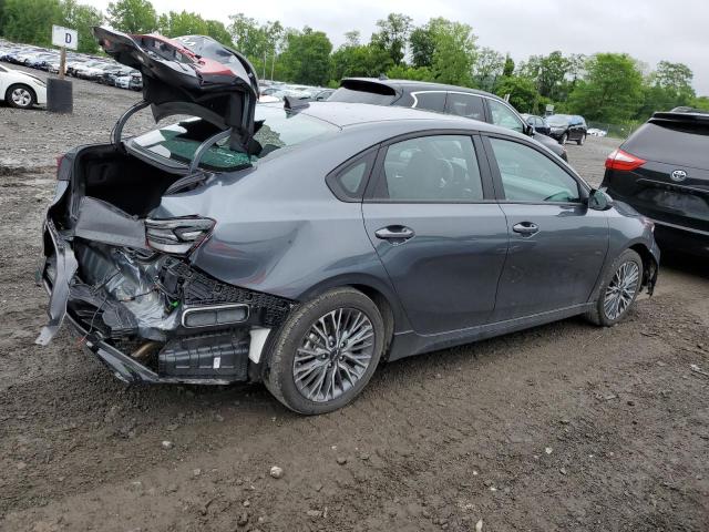 3KPF54AD9PE587790 - 2023 KIA FORTE GT LINE GRAY photo 3