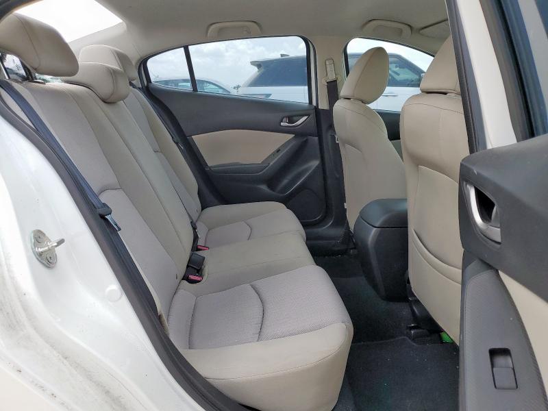 JM1BM1T78G1343669 - 2016 MAZDA 3 SPORT WHITE photo 11