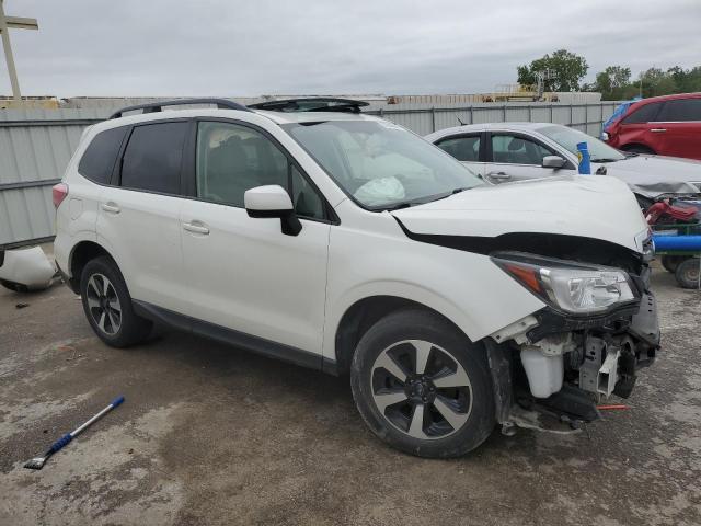 JF2SJADC2JH575687 - 2018 SUBARU FORESTER 2.5I PREMIUM WHITE photo 4