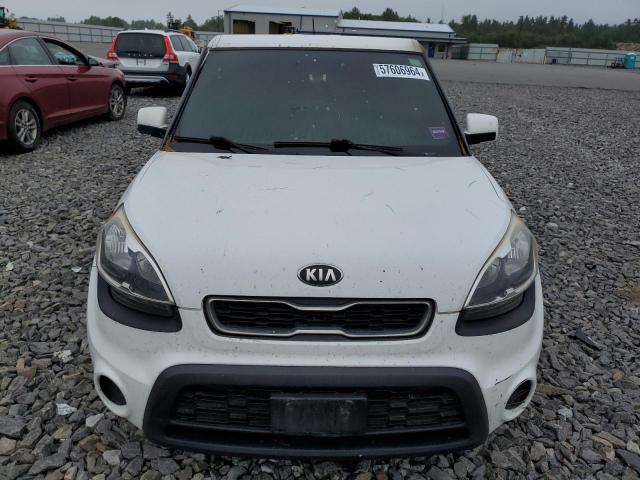 KNDJT2A51D7765183 - 2013 KIA SOUL WHITE photo 5