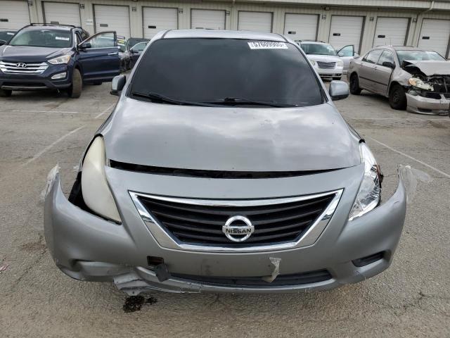 3N1CN7APXCL828098 - 2012 NISSAN VERSA S GRAY photo 5