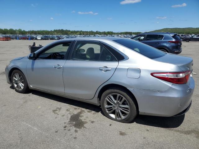 4T1BF1FK0FU972961 - 2015 TOYOTA CAMRY LE SILVER photo 2