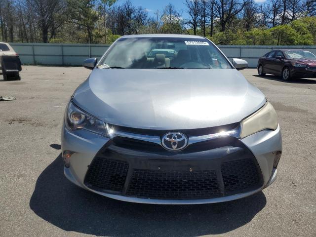4T1BF1FK0FU972961 - 2015 TOYOTA CAMRY LE SILVER photo 5