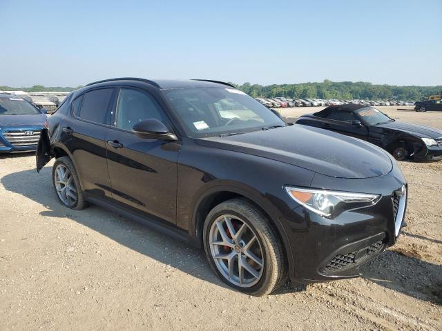 ZASPAKBNXK7C41484 - 2019 ALFA ROMEO STELVIO TI BLACK photo 4