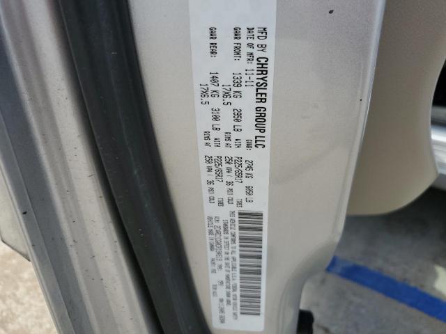 2C4RC1CG0CR194519 - 2012 CHRYSLER TOWN & COU TOURING L SILVER photo 13