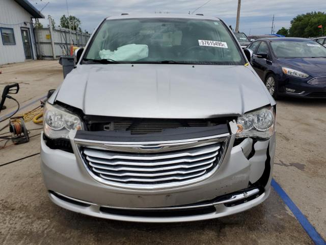 2C4RC1CG0CR194519 - 2012 CHRYSLER TOWN & COU TOURING L SILVER photo 5