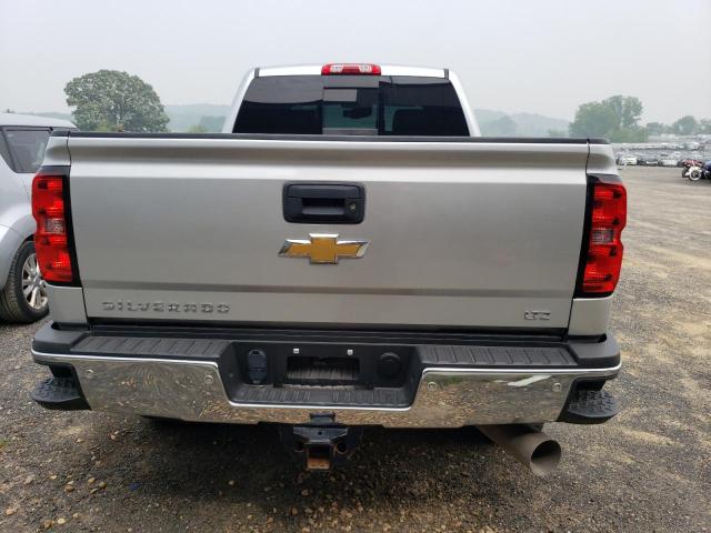 1GC4K0EY9JF147183 - 2018 CHEVROLET SILVERADO K3500 LTZ SILVER photo 6