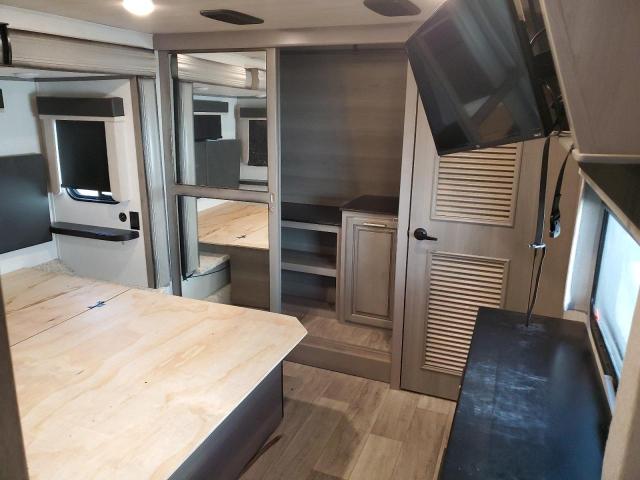 4YDF37926M4702768 - 2021 KEYSTONE MONTANA 奶油色 照片 7