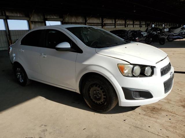 1G1JA5SH3F4114635 - 2015 CHEVROLET SONIC LS WHITE photo 4