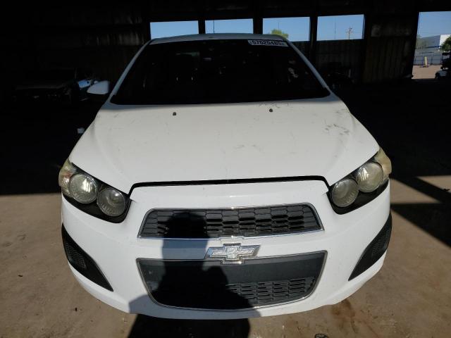 1G1JA5SH3F4114635 - 2015 CHEVROLET SONIC LS WHITE photo 5