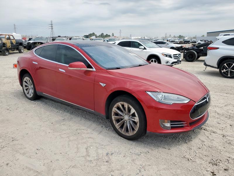 5YJSA1DP0DFP18903 - 2013 TESLA MODEL S RED photo 4
