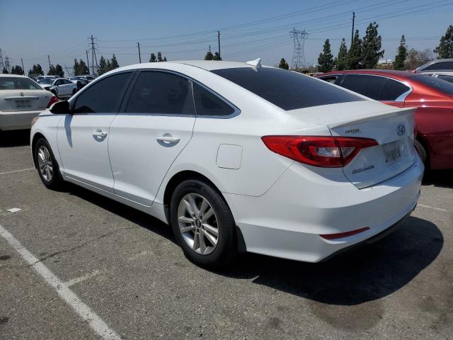 5NPE24AF5FH174328 - 2015 HYUNDAI SONATA SE WHITE photo 2