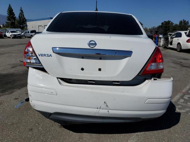 3N1BC11E68L390622 - 2008 NISSAN VERSA S WHITE photo 6