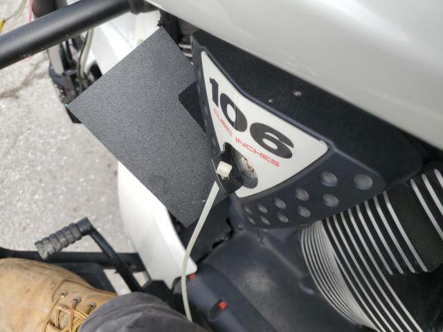 5VPDW36N2E3032735 - 2014 VICTORY MOTORCYCLES CROSS COUN WHITE photo 8