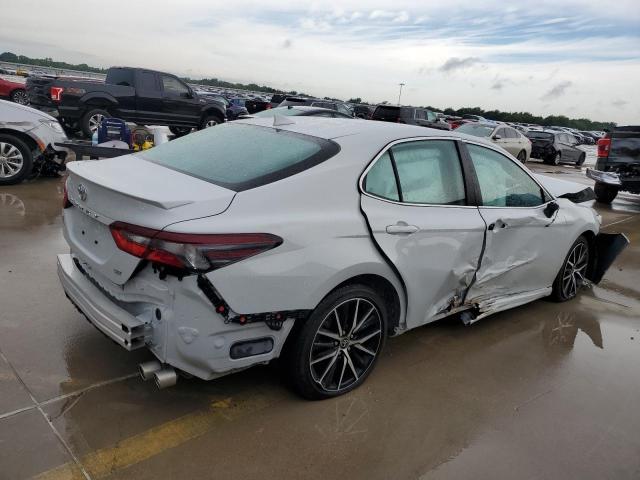 4T1G11AK7PU152650 - 2023 TOYOTA CAMRY SE NIGHT SHADE WHITE photo 3