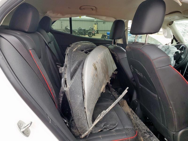 LRBFZNR46PD033668 - 2023 BUICK ENVISION ESSENCE WHITE photo 11