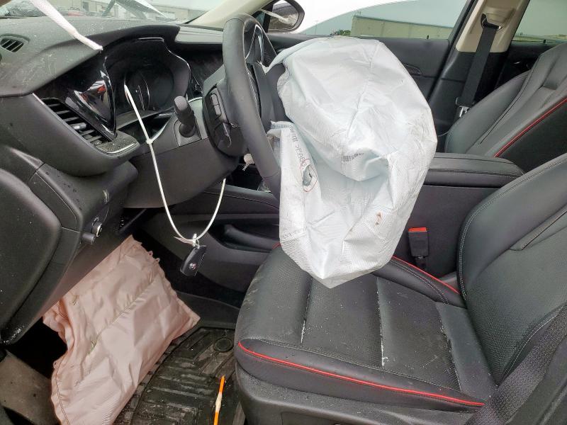 LRBFZNR46PD033668 - 2023 BUICK ENVISION ESSENCE WHITE photo 7